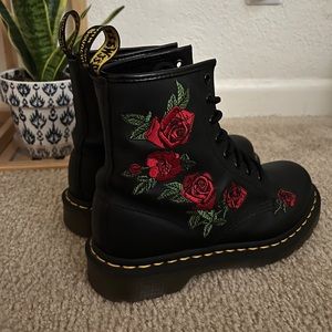 1460 VONDA FLORAL LEATHER LACE UP BOOTS